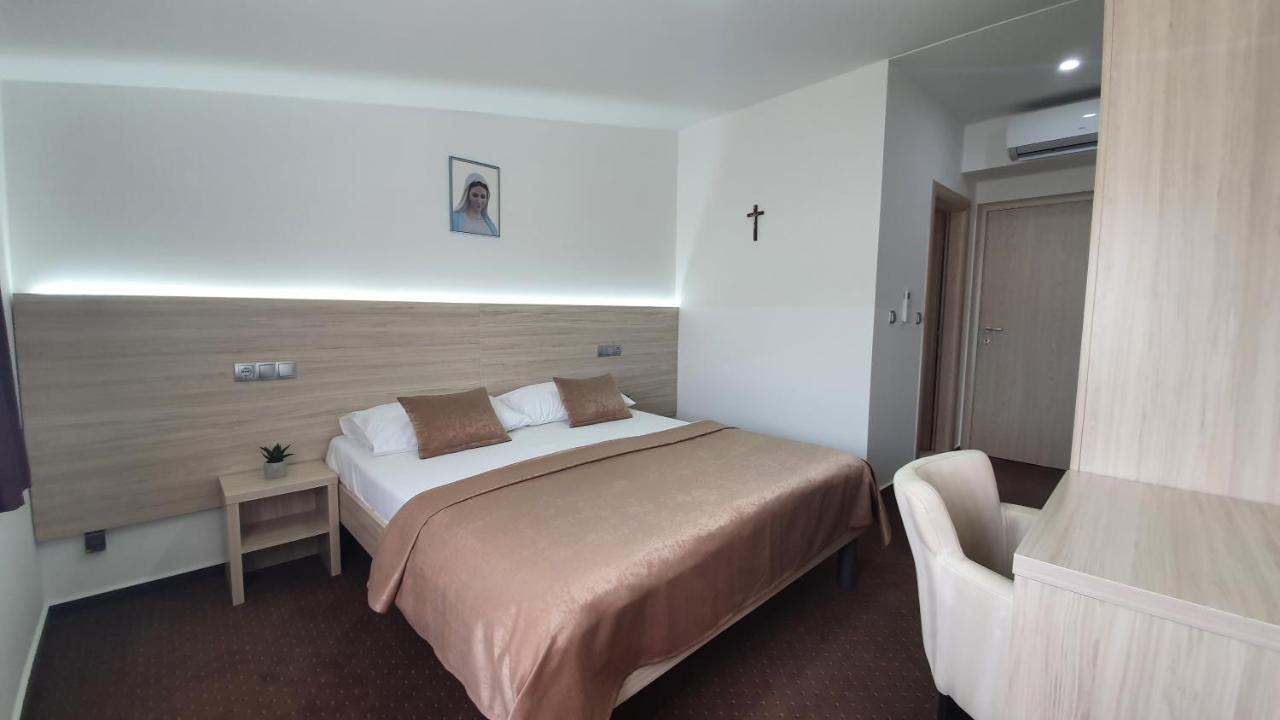 Hotel Glorija Međugorje エクステリア 写真